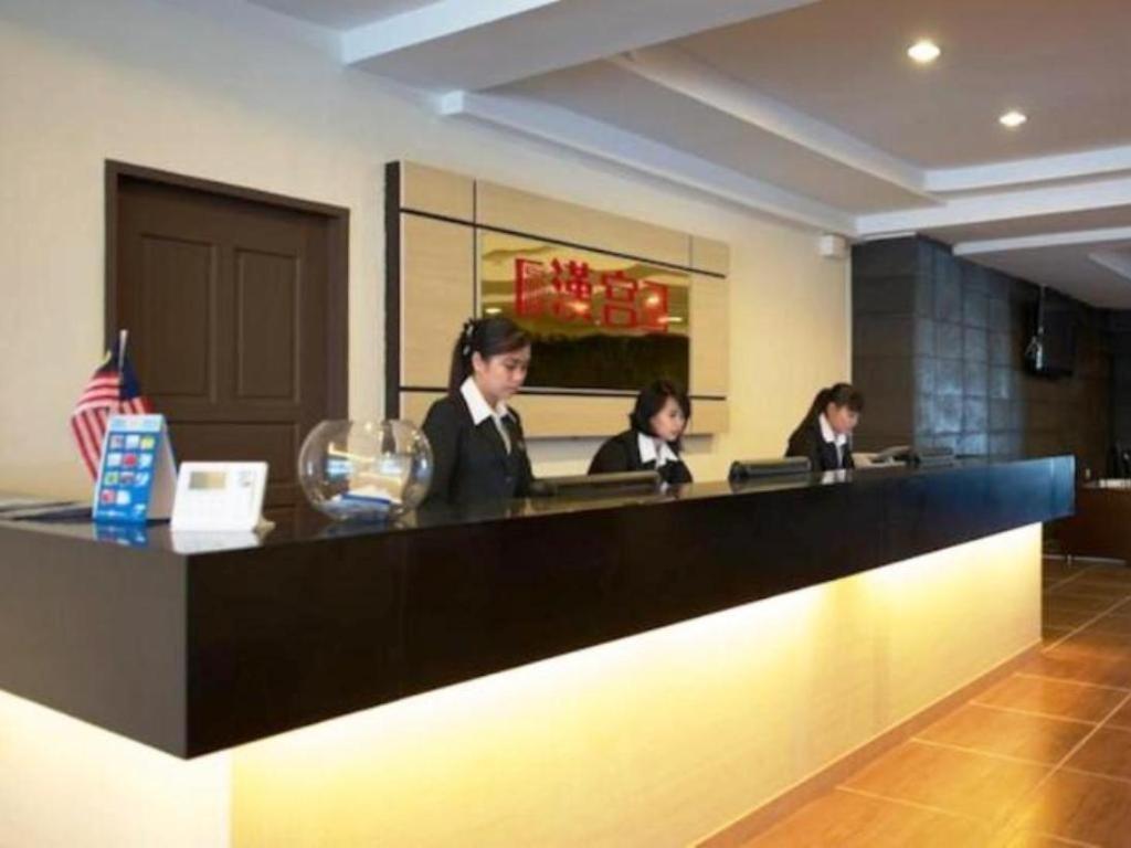 Han Palace Hotel Semporna Buitenkant foto